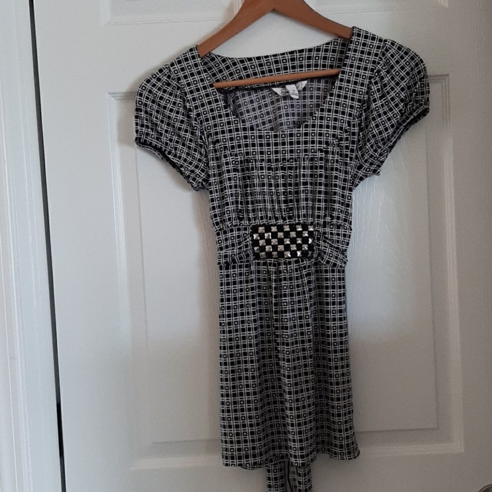 Speechless Checked black and white top